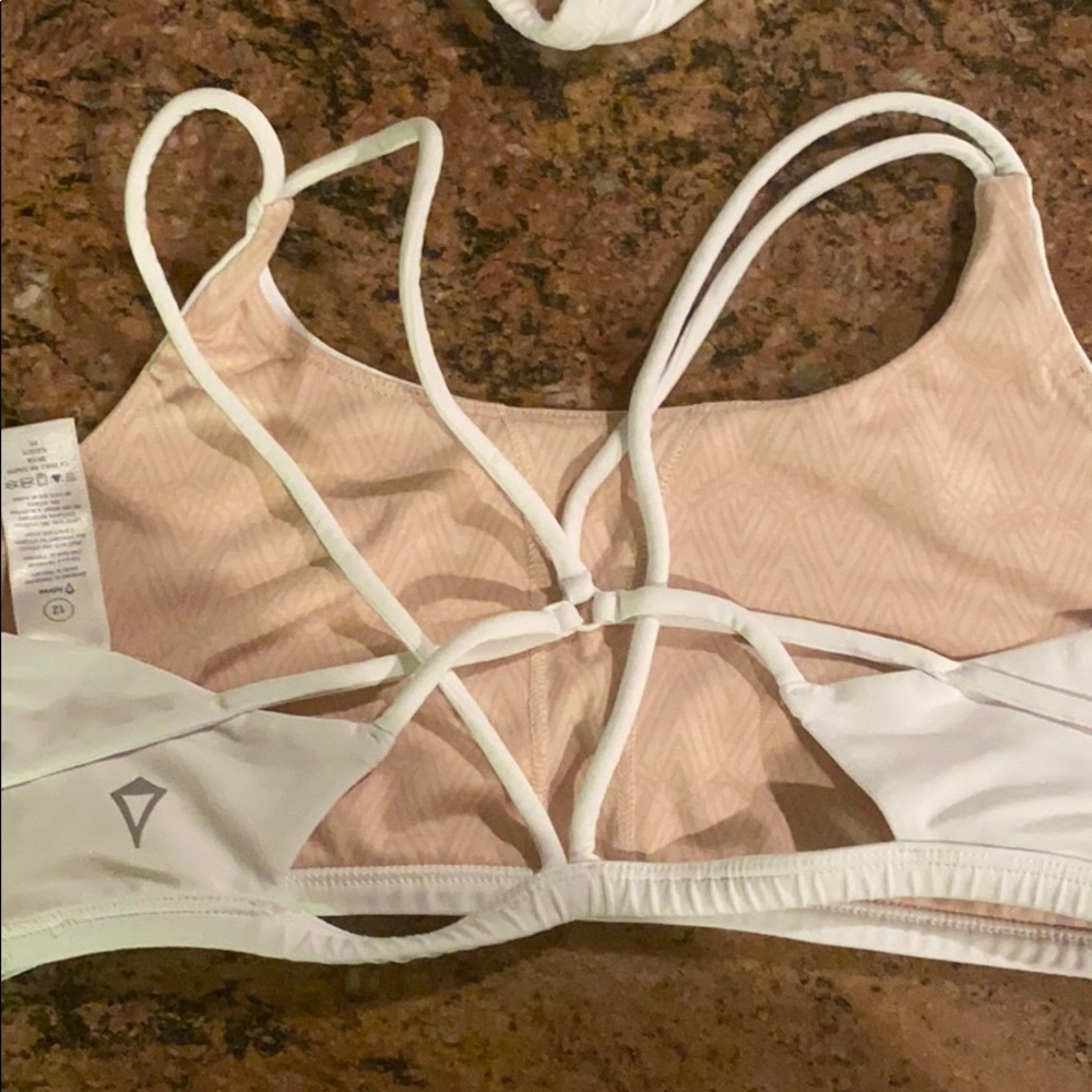 Ivviva sports bra